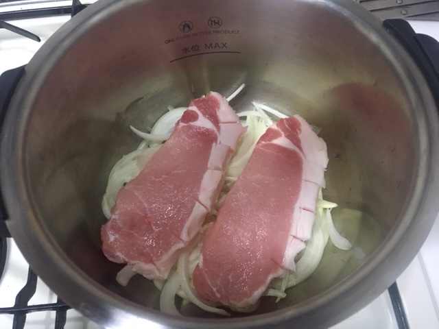 ホットクック レシピ スペアリブ風豚ロース煮の作り方 脂身がトロトロです