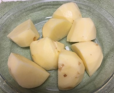 Image of potatoes cut into chunks