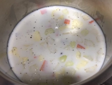 Image: Inside the pot before cooking the clam chowder