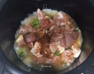 鶏と大根おろしのポン酢煮操作画面調理前鍋の中