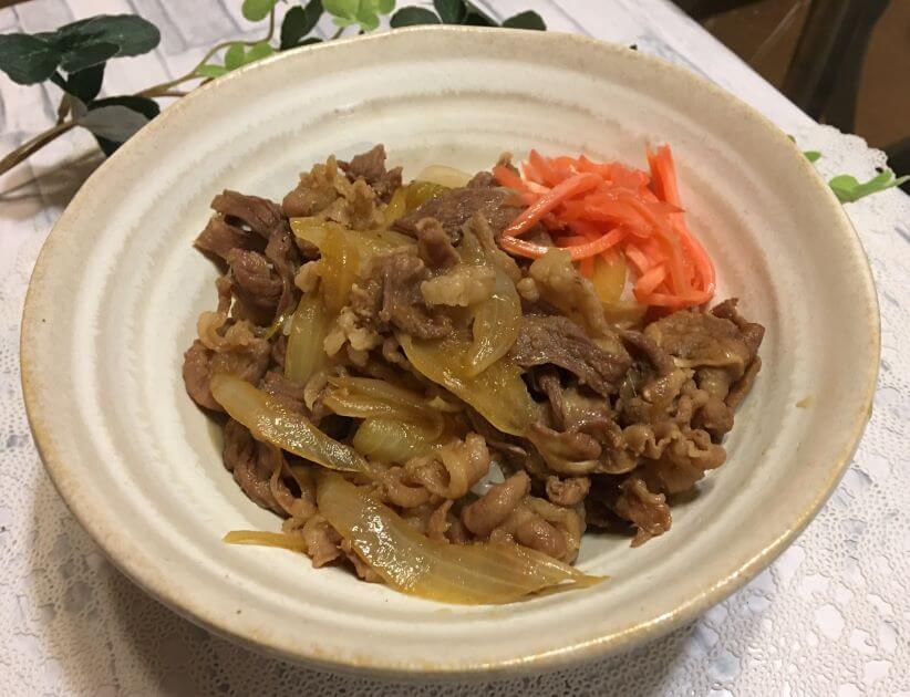 ホットクック・レシピ【お家で牛丼（エバラ食品）の作り方】すき焼きのたれで簡単調理！